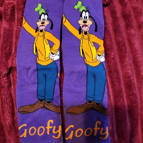 NWOT Vibrant Fun Novelty Socks 5 pair for$13 - Picture 3 of 6